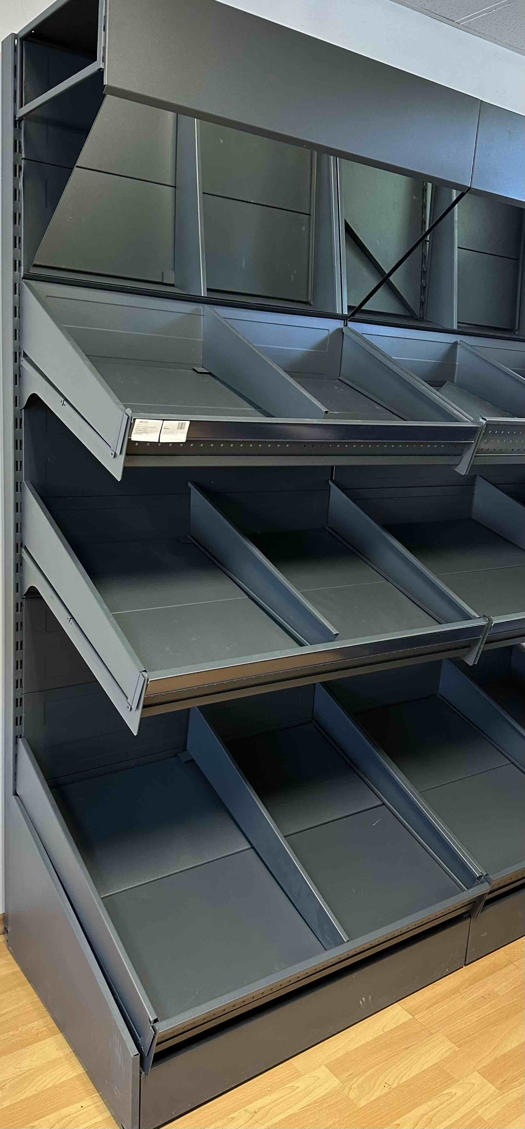 Стелаж за зеленчук метален с шапка и огледало 750х1000х2200мм, 1*700+1*600+1*500